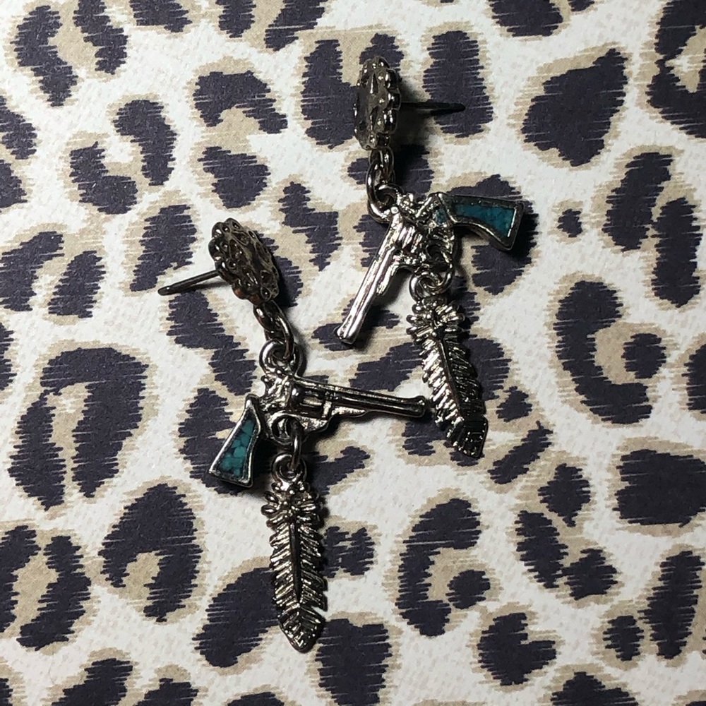 Gun feather stone earrings